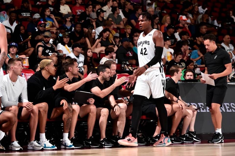 圣安东尼奥马刺内部会议纪要流出：今夜刷新队史纪录，法甲使命明确，轮换策略成焦点的简单介绍-九游体育