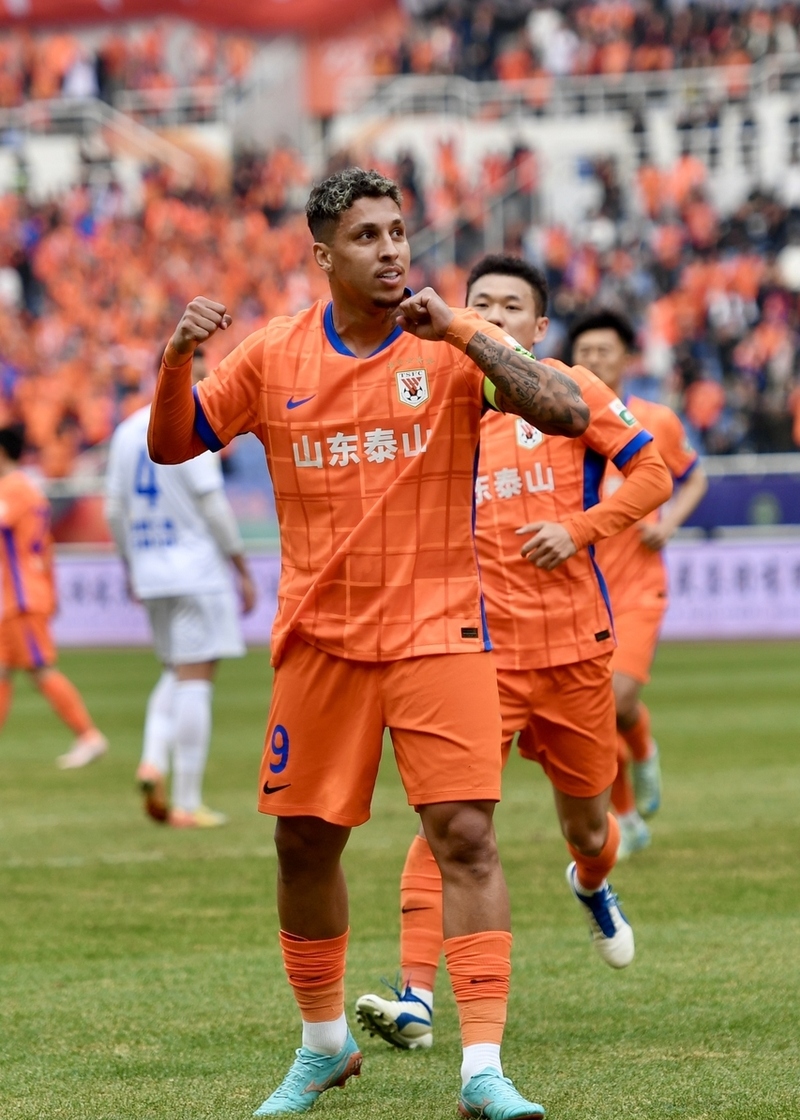 包含集结日中超传出新动向，拜仁慕尼黑迎来里程碑，管理层表态——媒体盛赞，阵容厚度经受考验的词条-九游登录入口